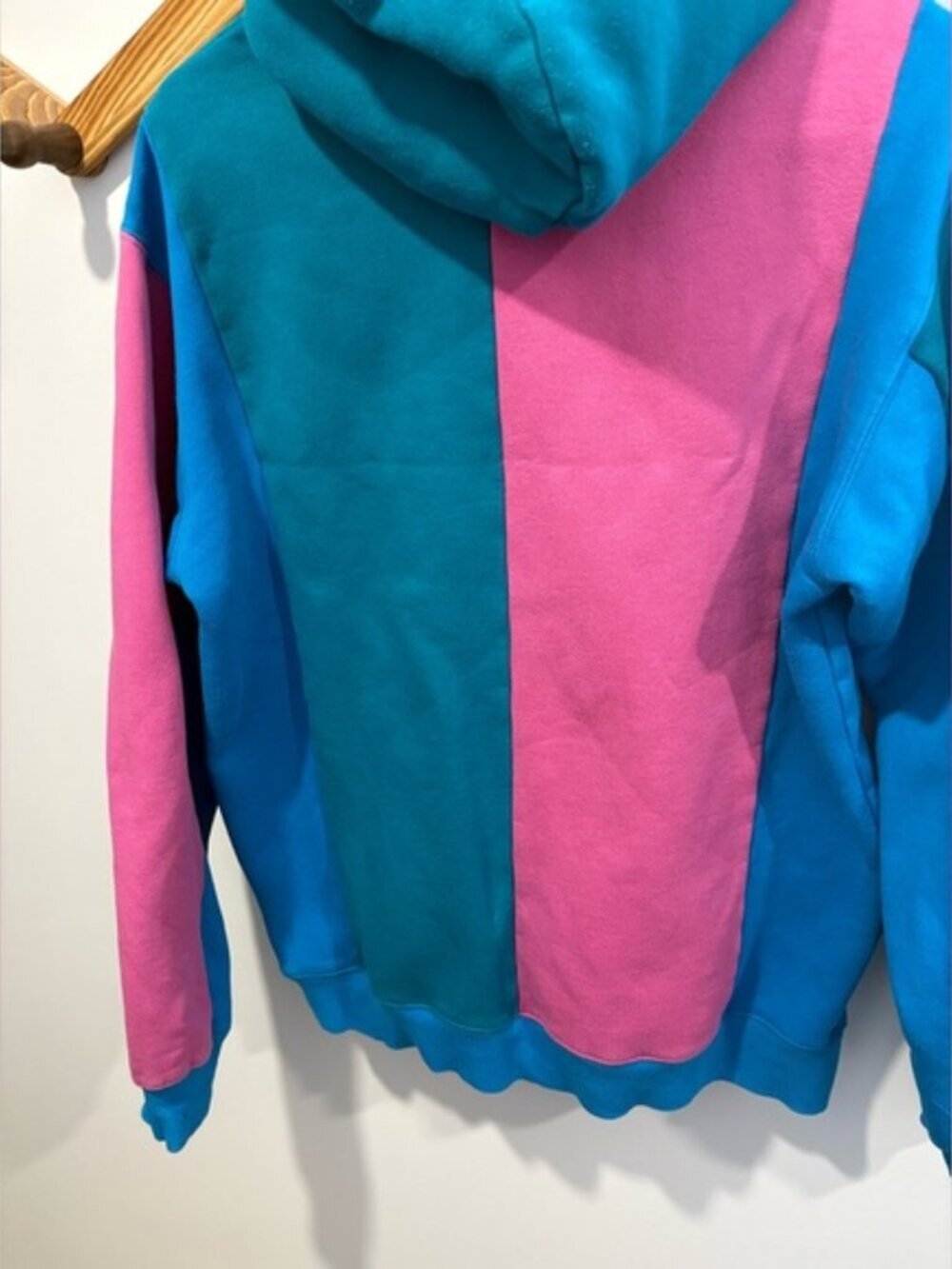 Teddy Fresh Love Bubblegum Blue Colorblock Retro Hoodie - Picture 6 of 8